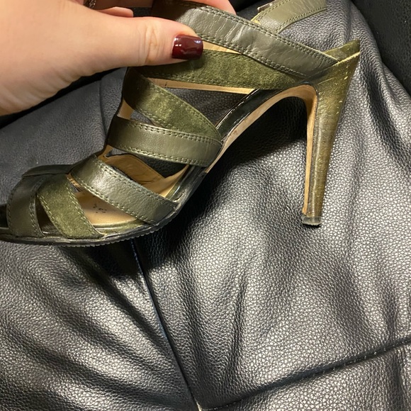 Sandals - Picture 3 of 4